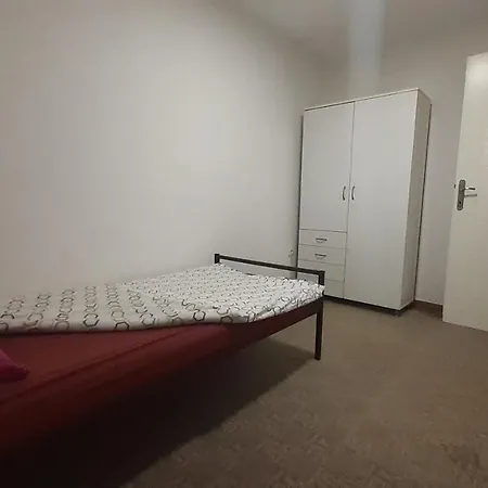 Jermenska Apt. 公寓 比耶利纳